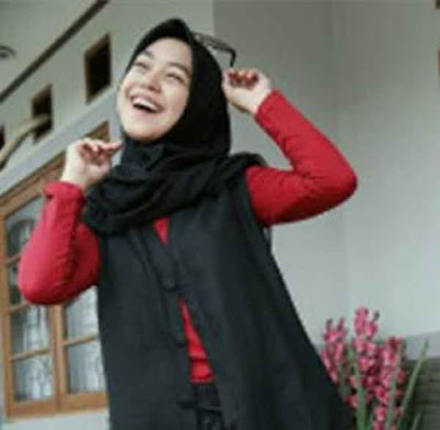 model kerudung ria ricis 2