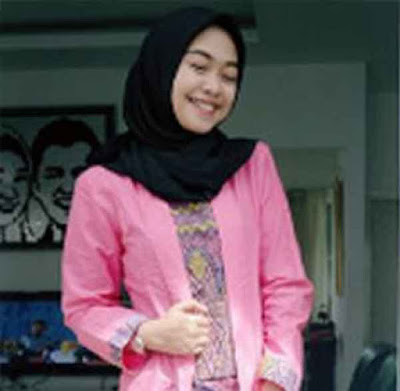 model kerudung ria ricis 4