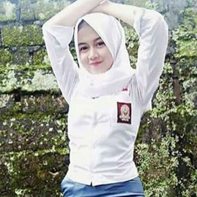 model kerudung sekolah 9