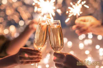 Hadits Tentang Larangan Merayakan Tahun Baru 2023 - Abiabiz.com