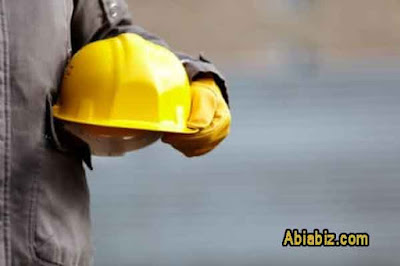 Image 3: Gambar Pekerja Keras dalam Etos Kerja 2023