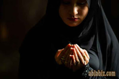 Niat Sholat Dzuhur Imam Makmum Sendiri Arab Latin dan Artinya 2023